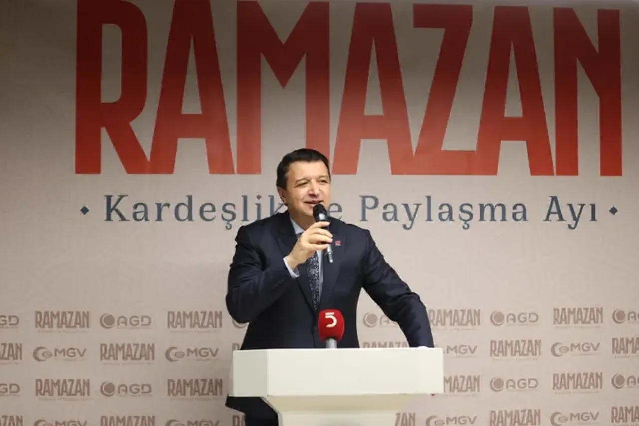 Mahmut Arıkan, Milli Görüşçü Kuruluşlar İftarında Buluştu Mahmut Arıkan, Milli Görüşçü Kuruluşlar İftarında Buluştu