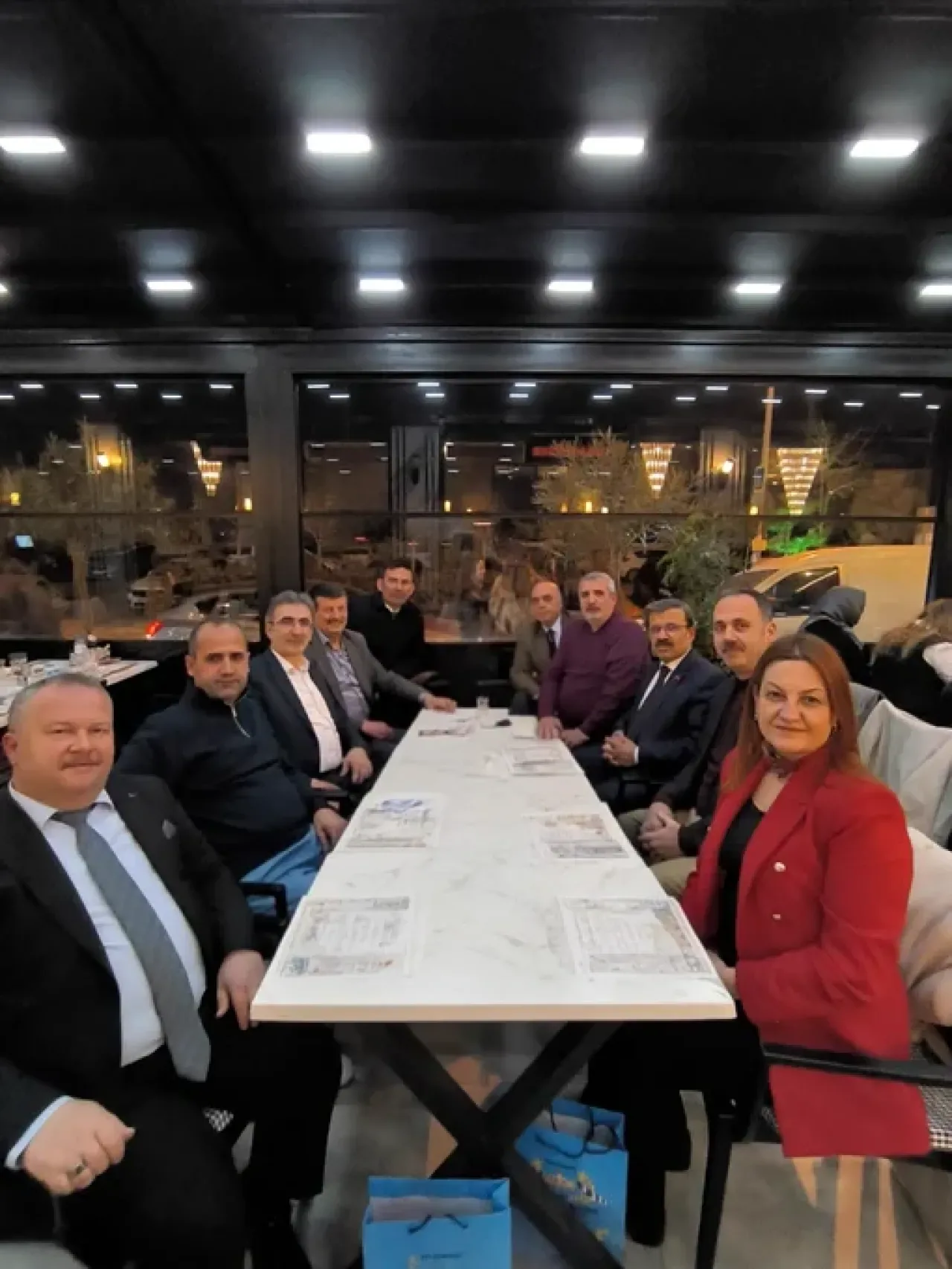 Bursa'da İlçe Milli Eğitim Şube Müdürlerine Veda ve Başarı Plaketi Bursa'da İlçe Milli Eğitim Şube Müdürlerine Veda ve Başarı Plaketi
