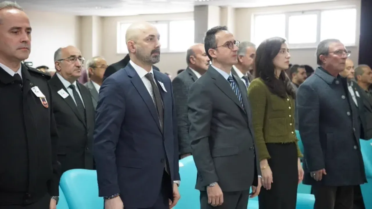 İstiklal Marşı'nın 105. Yılı İznik'te Törenle Anıldı İstiklal Marşı'nın 105. Yılı İznik'te Törenle Anıldı