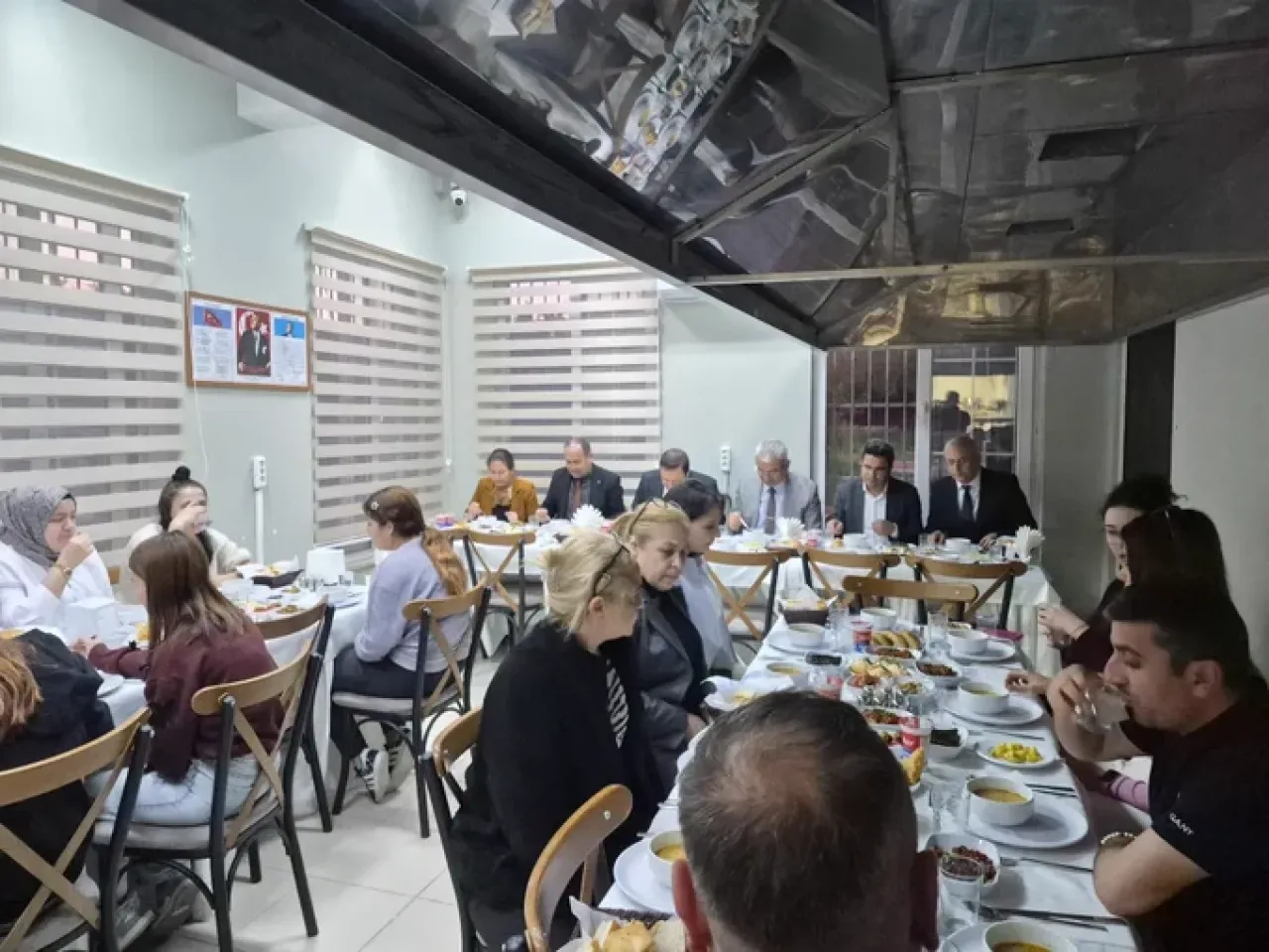 Adana'da Çocuk Evleri Sitesi'nde Anlamlı İftar Buluşması Adana'da Çocuk Evleri Sitesi'nde Anlamlı İftar Buluşması