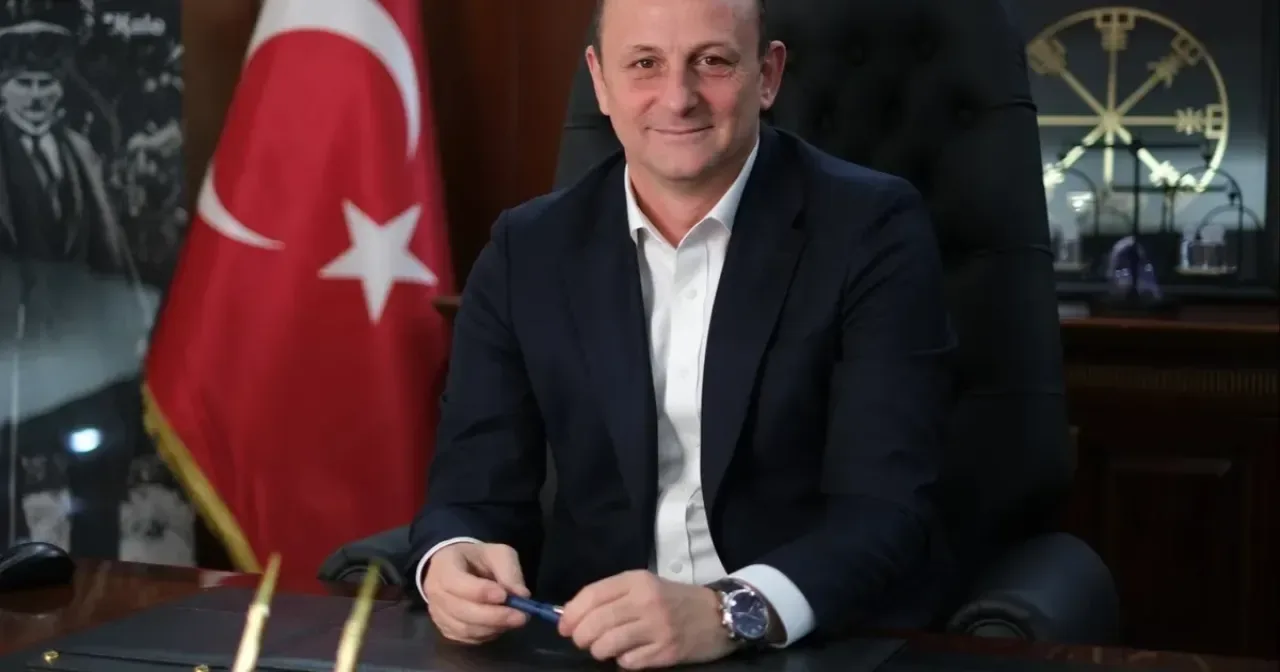 Çiftlikköy Belediye Başkanı Adil Yele'den Öğrencilere Ara Tatil Mesajı Çiftlikköy Belediye Başkanı Adil Yele'den Öğrencilere Ara Tatil Mesajı