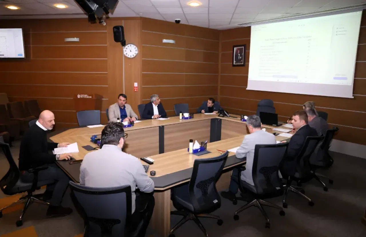 Büyükşehir Toplu Taşımada Sıkı Denetim: 165 Şoföre 487 Bin TL Ceza Büyükşehir Toplu Taşımada Sıkı Denetim: 165 Şoföre 487 Bin TL Ceza