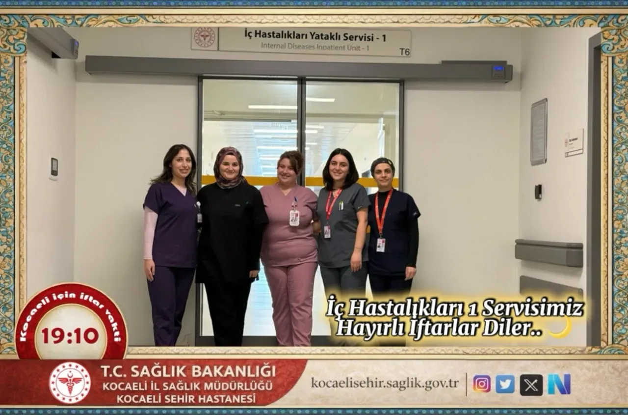 Kocaeli Şehir Hastanesi'nde Anlamlı İftar Saati Kocaeli Şehir Hastanesi'nde Anlamlı İftar Saati