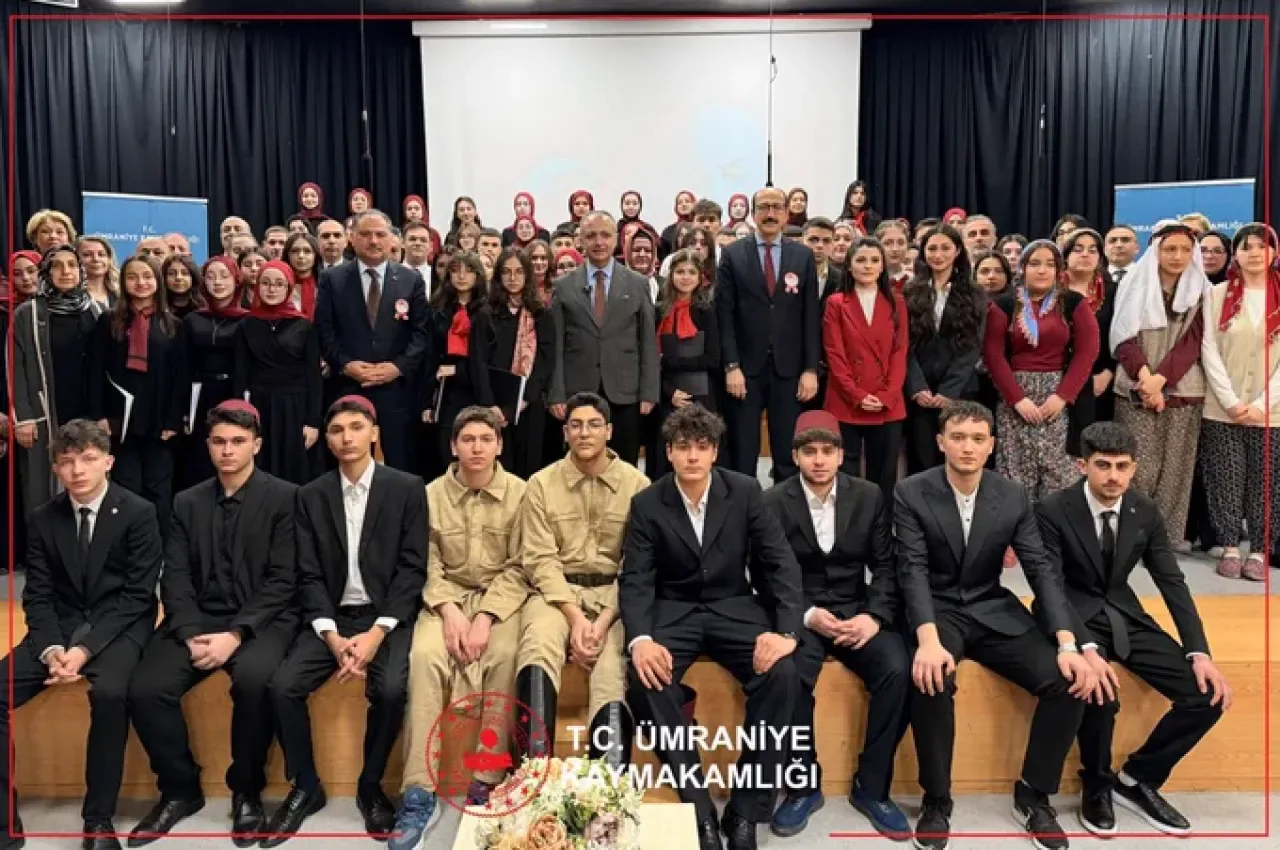 İstiklal Marşı'nın Kabulü Ümraniyeli Öğrencilerle Anıldı İstiklal Marşı'nın Kabulü Ümraniyeli Öğrencilerle Anıldı