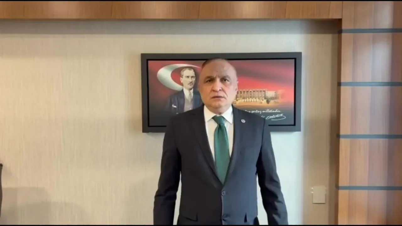 Melih Meriç'ten 'Kumpas Davası' İçin Çarpıcı Teklif: "Yargılamayı TRT'den Canlı Yayınlayın!" Melih Meriç'ten 'Kumpas Davası' İçin Çarpıcı Teklif: "Yargılamayı TRT'den Canlı Yayınlayın!"