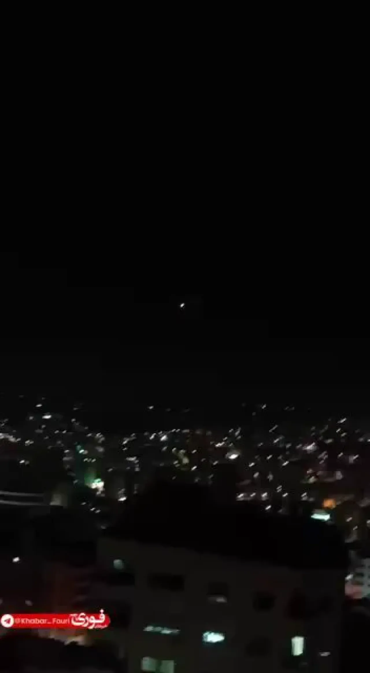 İran'dan İsrail'e Füze Saldırısı: Kuzey Bölgesine İsabet Anı İran'dan İsrail'e Füze Saldırısı: Kuzey Bölgesine İsabet Anı