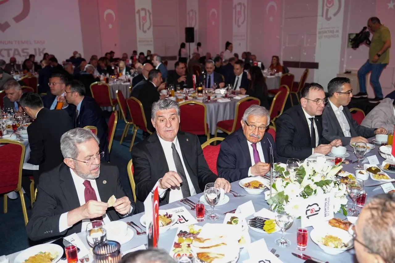 Beşiktaş'tan Anlamlı Davet: Ankara'da İftar Buluşması Beşiktaş'tan Anlamlı Davet: Ankara'da İftar Buluşması