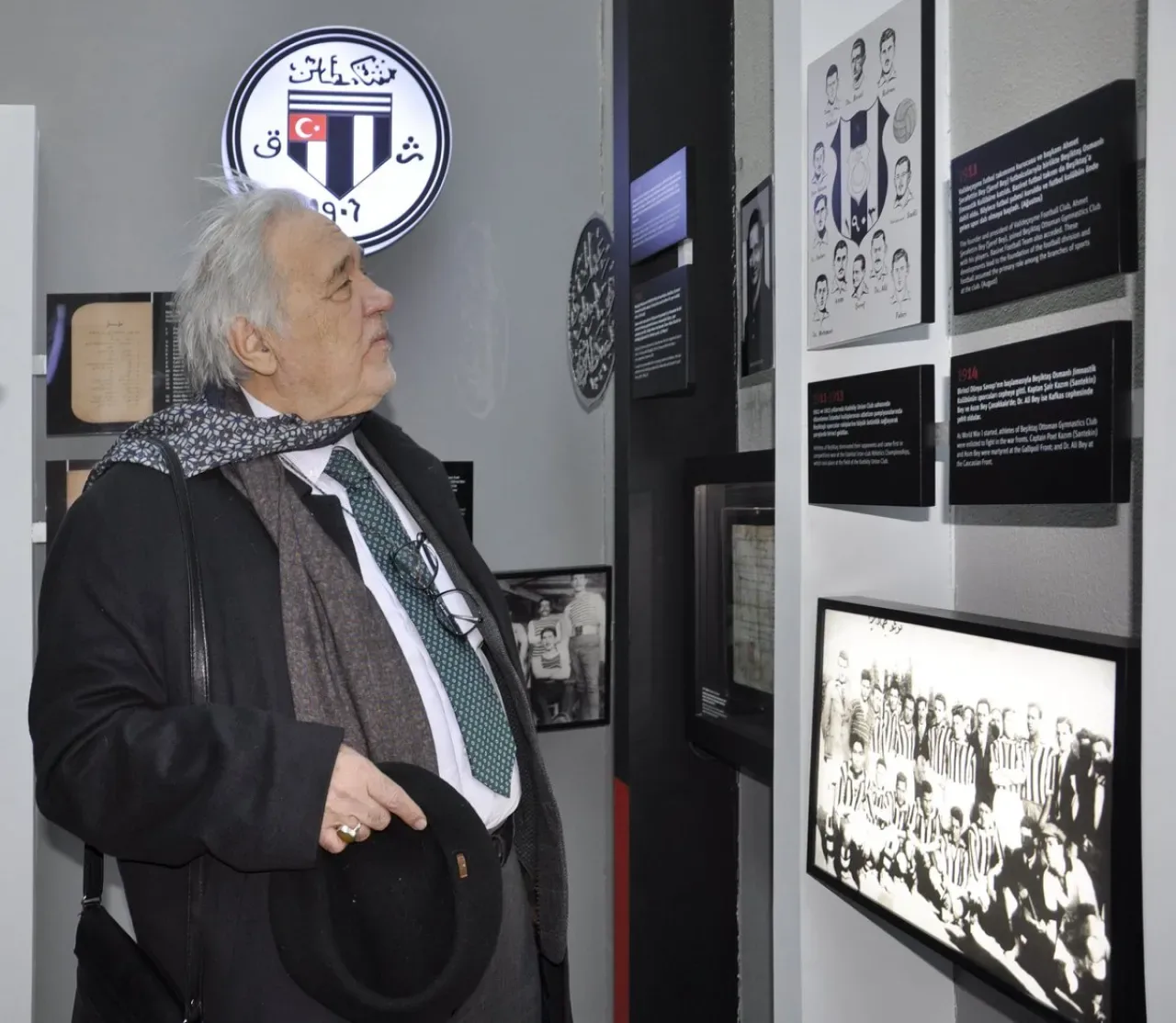 İlber Ortaylı'dan Duygu Yüklü Beşiktaş İtirafı: "Önlüğümün Renklerinden Beri Taraftarım" İlber Ortaylı'dan Duygu Yüklü Beşiktaş İtirafı: "Önlüğümün Renklerinden Beri Taraftarım"