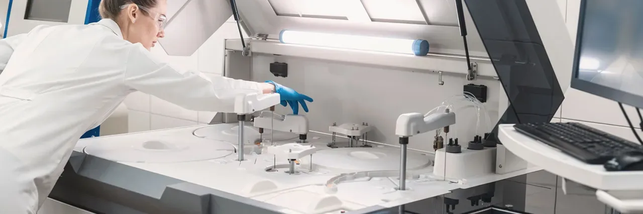 Kişiselleştirilmiş Tıp 2026'da Klinik Gerçekliğe Dönüşüyor: DNA Tabanlı Tedaviler Yaygınlaşıyor Kişiselleştirilmiş Tıp 2026'da Klinik Gerçekliğe Dönüşüyor: DNA Tabanlı Tedaviler Yaygınlaşıyor
