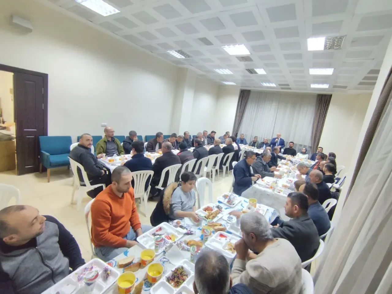AK Parti Sincan İlçe Teşkilatı, Pınarbaşı Mahallesi'nde İftar Buluşması Düzenledi AK Parti Sincan İlçe Teşkilatı, Pınarbaşı Mahallesi'nde İftar Buluşması Düzenledi