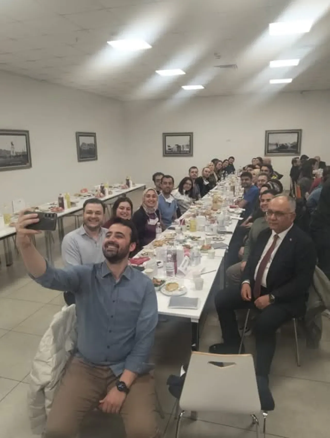 Ankara Bilkent Şehir Hastanesi'nde İftar ve Tıp Bayramı Coşkusu Bir Arada Yaşandı Ankara Bilkent Şehir Hastanesi'nde İftar ve Tıp Bayramı Coşkusu Bir Arada Yaşandı