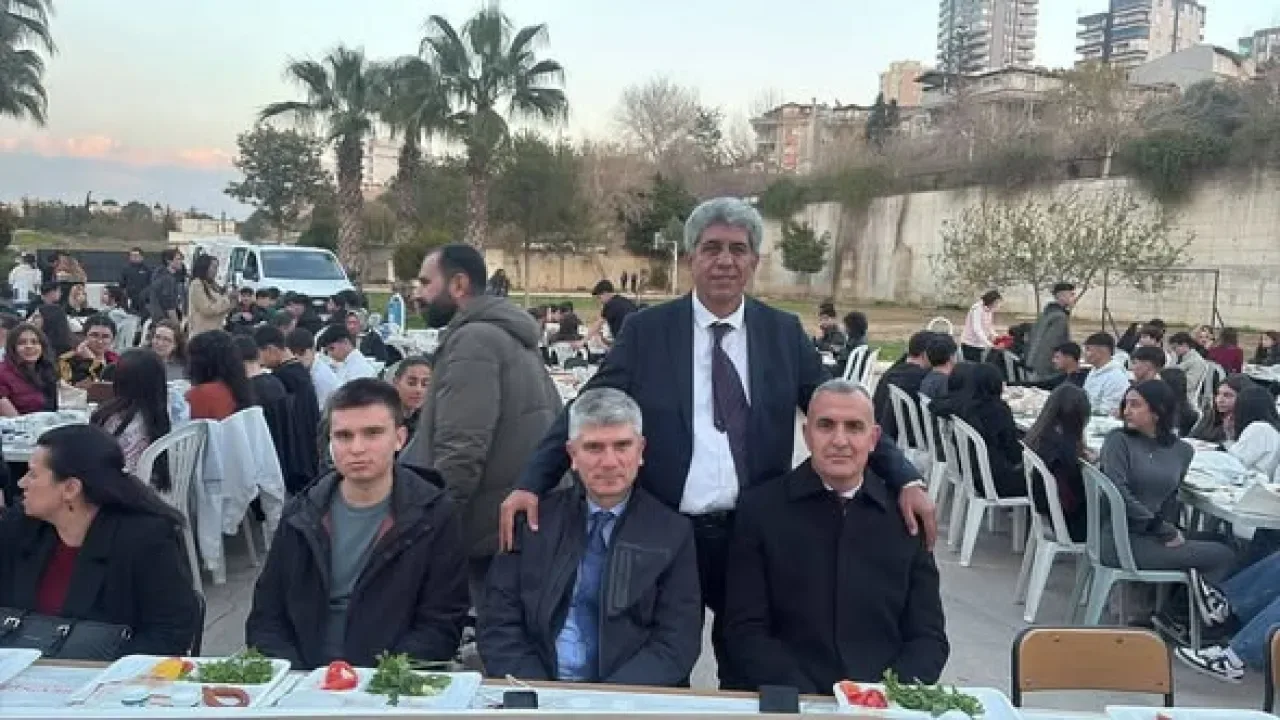 Adana'da Eğitim Yöneticilerinden Anlamlı Ramazan Buluşması: "Maarifin Kalbinde Ramazan" Adana'da Eğitim Yöneticilerinden Anlamlı Ramazan Buluşması: "Maarifin Kalbinde Ramazan"