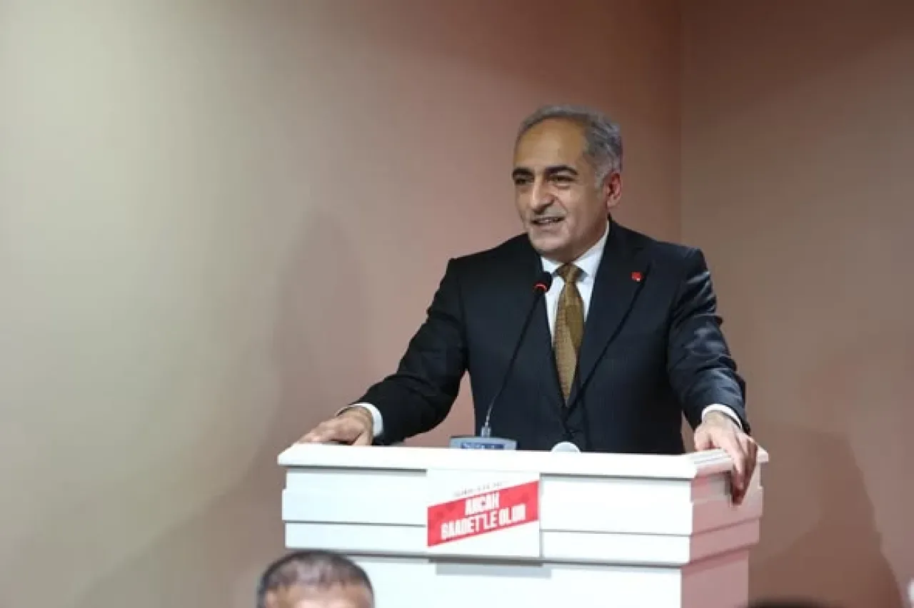 Saadet Partisi'nden Anlamlı Buluşma: Esenler'de Siyaset ve Sivil Toplum İftarda Bir Araya Geldi Saadet Partisi'nden Anlamlı Buluşma: Esenler'de Siyaset ve Sivil Toplum İftarda Bir Araya Geldi