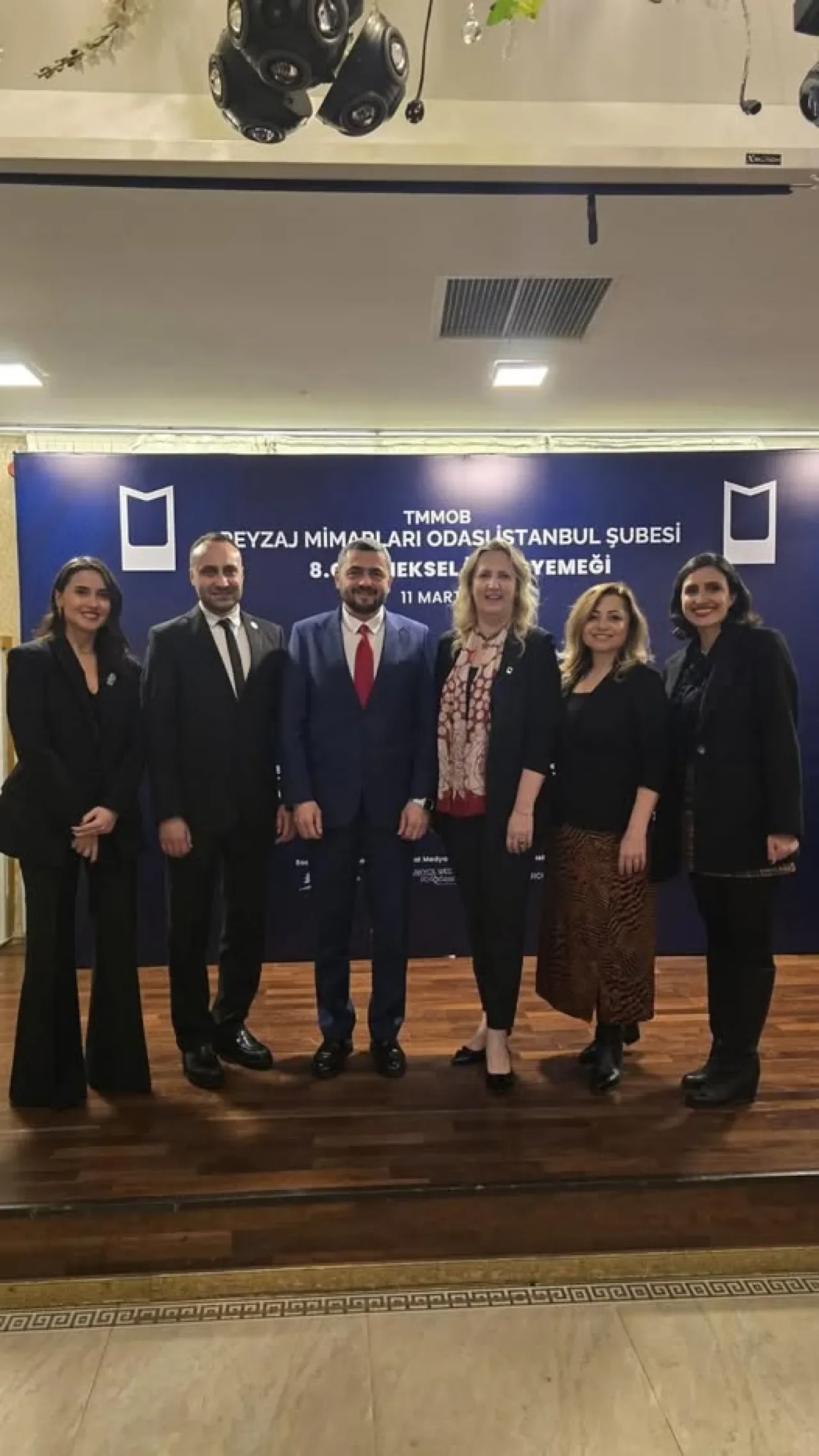 Jeofizik Mühendisleri Odası'ndan Peyzaj Mimarları Odası'na Anlamlı Ziyaret Jeofizik Mühendisleri Odası'ndan Peyzaj Mimarları Odası'na Anlamlı Ziyaret