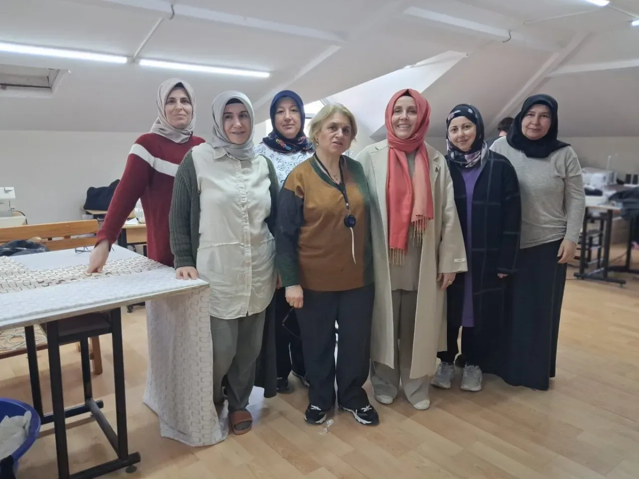 AK Parti Kadın Kolları Beykoz'da Mahalle Ziyaretlerinde AK Parti Kadın Kolları Beykoz'da Mahalle Ziyaretlerinde