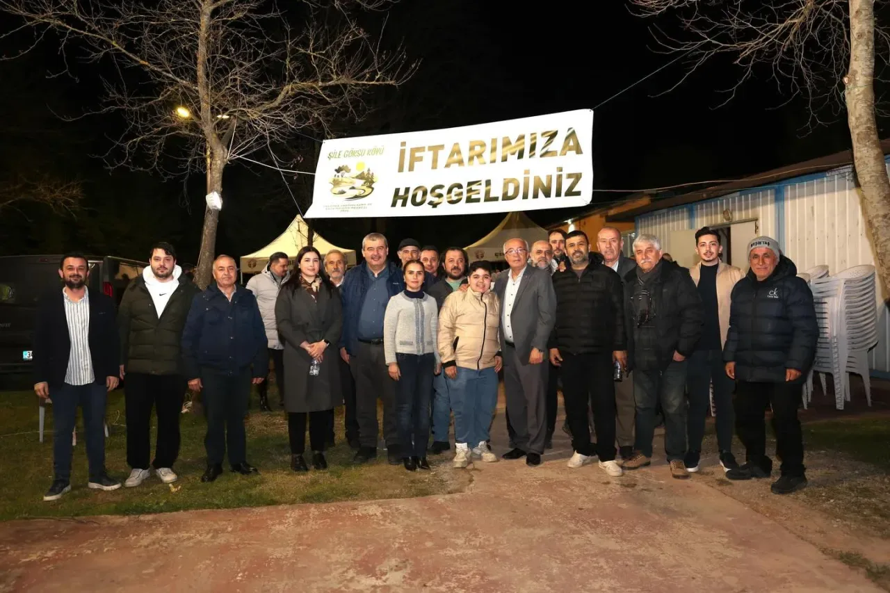 Şile'de Komşuluk Bağları İftar Sofrasında Güçlendi Şile'de Komşuluk Bağları İftar Sofrasında Güçlendi