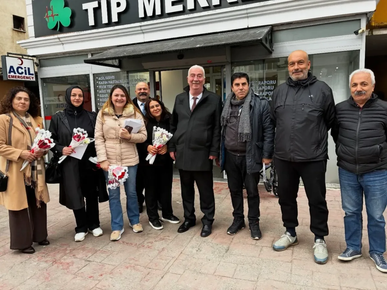 CHP Beykoz'dan Sağlık Çalışanlarına Tıp Bayramı Ziyareti CHP Beykoz'dan Sağlık Çalışanlarına Tıp Bayramı Ziyareti