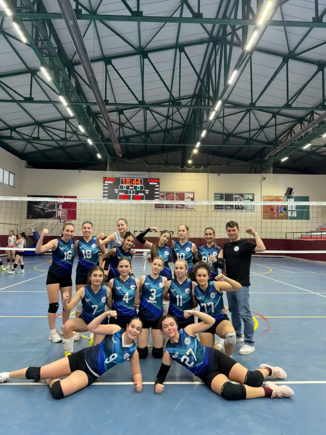Küçükçekmece Voleybol'dan Avcılar Atak'a Net Galibiyet Küçükçekmece Voleybol'dan Avcılar Atak'a Net Galibiyet