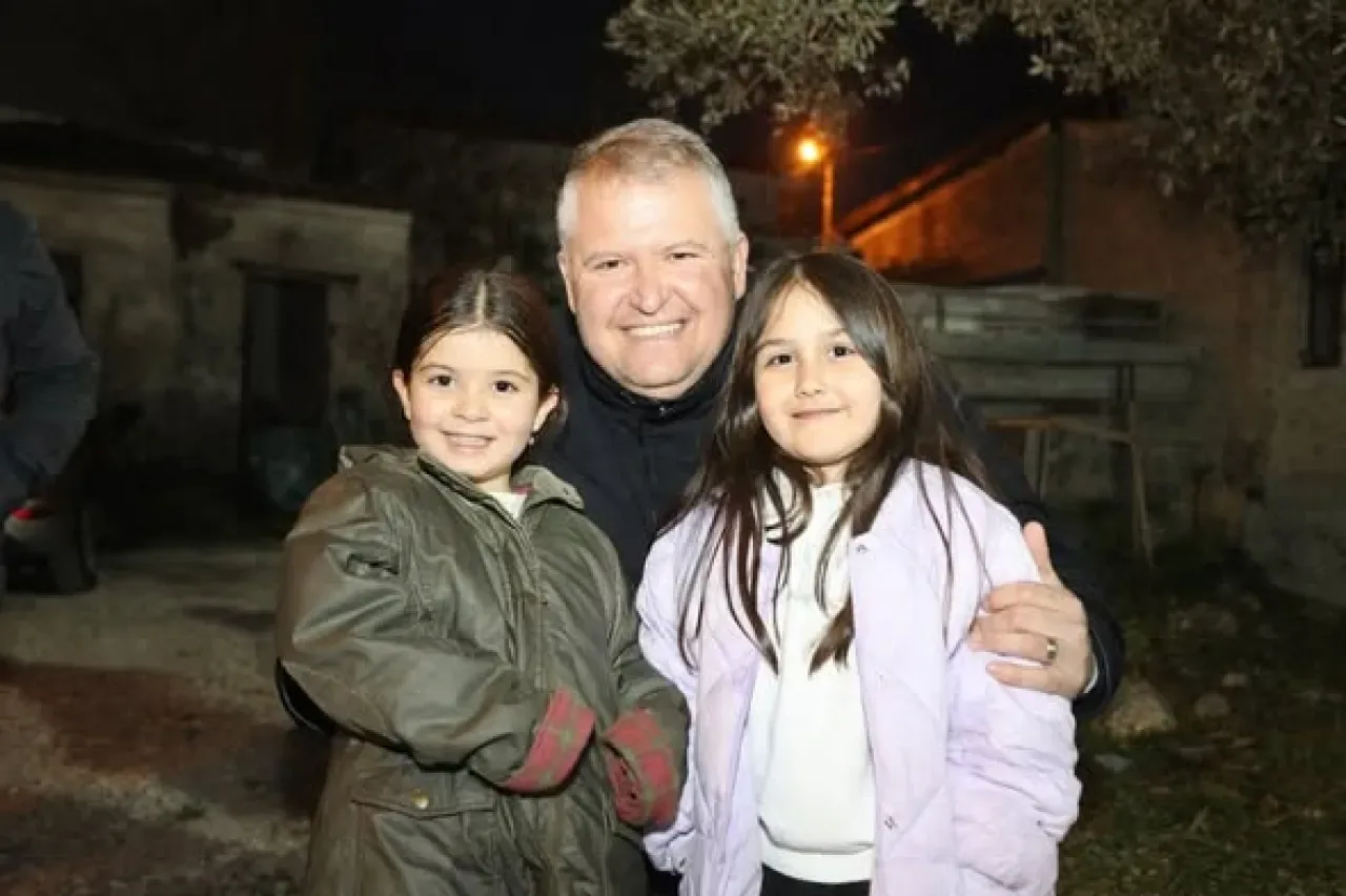 Urla'da Ramazan Bereketi: Yağcılar Köyü'nde Duygu Dolu İftar Urla'da Ramazan Bereketi: Yağcılar Köyü'nde Duygu Dolu İftar