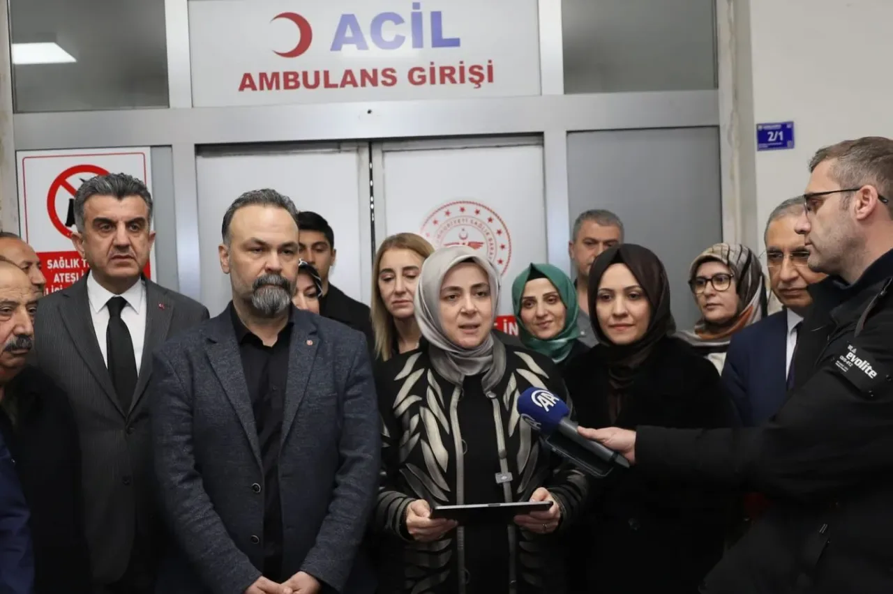 AK Partili Vekil IŞIK ERCAN'dan Şanlıurfa'da Tıp Bayramı Mesajı: "Devlet Gibi Nesne, Sıhhat Gibi Devlet Yok" AK Partili Vekil IŞIK ERCAN'dan Şanlıurfa'da Tıp Bayramı Mesajı: "Devlet Gibi Nesne, Sıhhat Gibi Devlet Yok"