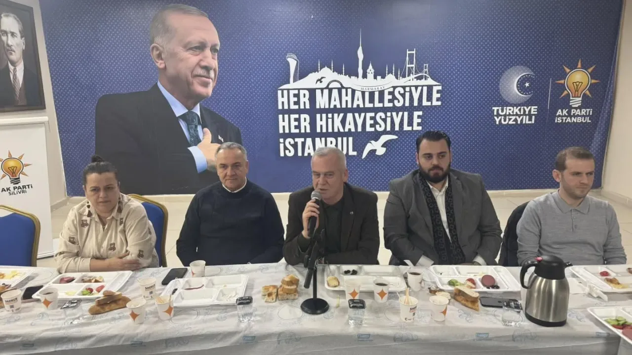AK Parti Silivri Teşkilatı, Üç Kademe ile Birlikte Sahurda Buluştu AK Parti Silivri Teşkilatı, Üç Kademe ile Birlikte Sahurda Buluştu