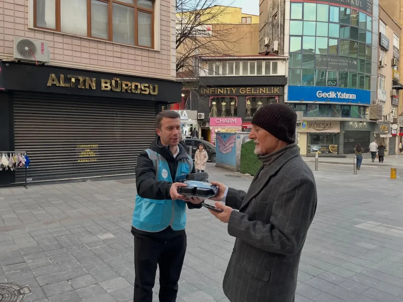 AK Genç Gebze'den Anlamlı Ramazan Projesi: İftara 5 Kala AK Genç Gebze'den Anlamlı Ramazan Projesi: İftara 5 Kala