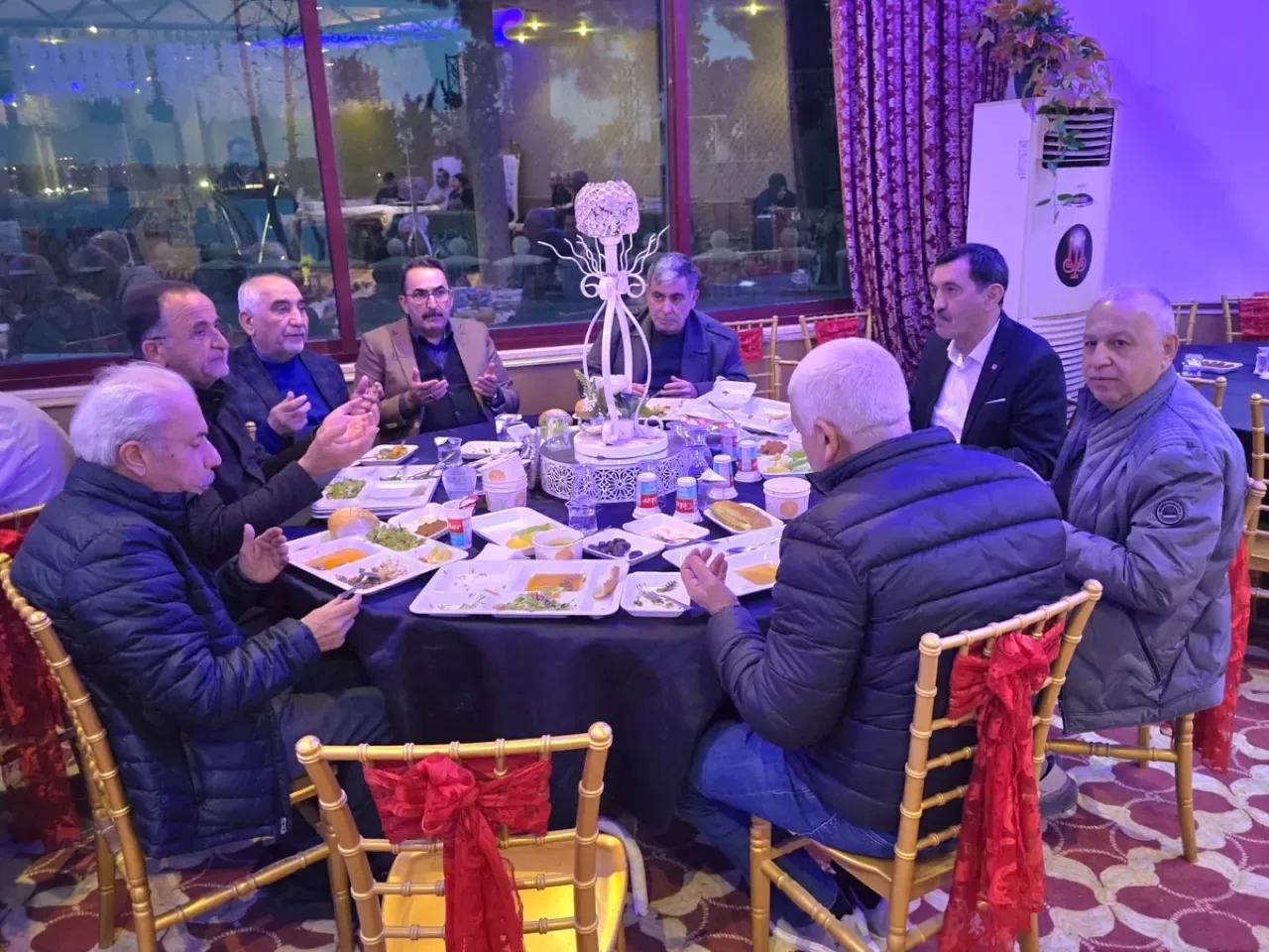 Adana'da İmam Hatip Geleneği Ramazan'da Buluştu Adana'da İmam Hatip Geleneği Ramazan'da Buluştu