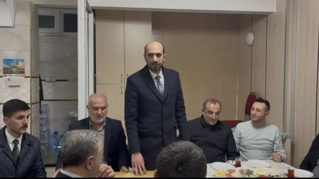 MHP'li Vekil ve Bağcılar Teşkilatından Anlamlı Sahur Buluşması MHP'li Vekil ve Bağcılar Teşkilatından Anlamlı Sahur Buluşması