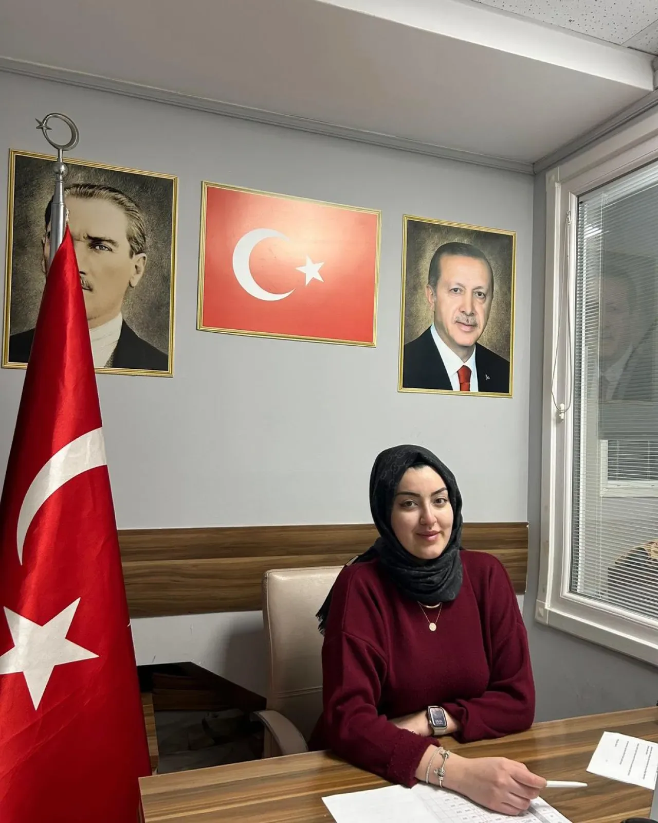 Ümraniye AK Parti'de Bugünün Nöbetçi Yöneticisi: Özlem Nur Yücel Ümraniye AK Parti'de Bugünün Nöbetçi Yöneticisi: Özlem Nur Yücel