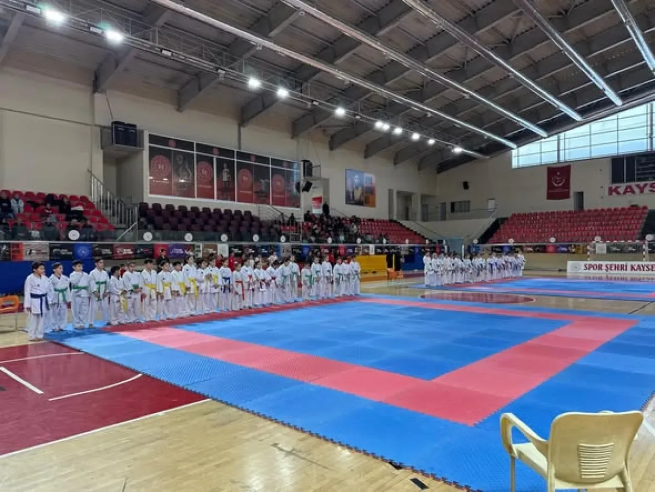Kayseri'de Karate'nin Yıldızları Seçildi: İl Şampiyonları Bölge Yolcusu Kayseri'de Karate'nin Yıldızları Seçildi: İl Şampiyonları Bölge Yolcusu