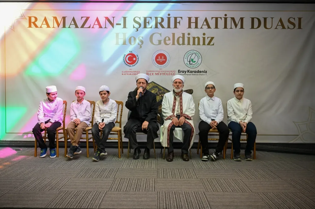 Gaziosmanpaşa'da Bir İlk: Tüm Mukabele Grupları Tek Yürek Oldu Gaziosmanpaşa'da Bir İlk: Tüm Mukabele Grupları Tek Yürek Oldu