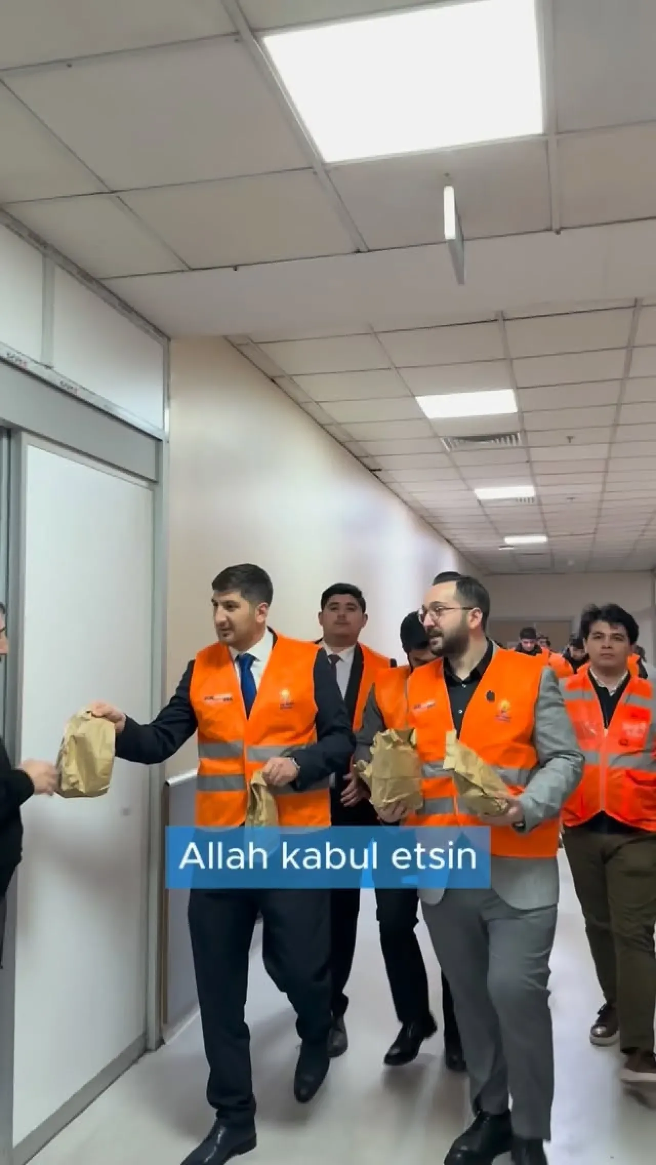 AK Genç Küçükçekmece'den Anlamlı Sahur Etkinliği: Sahura5Kala AK Genç Küçükçekmece'den Anlamlı Sahur Etkinliği: Sahura5Kala