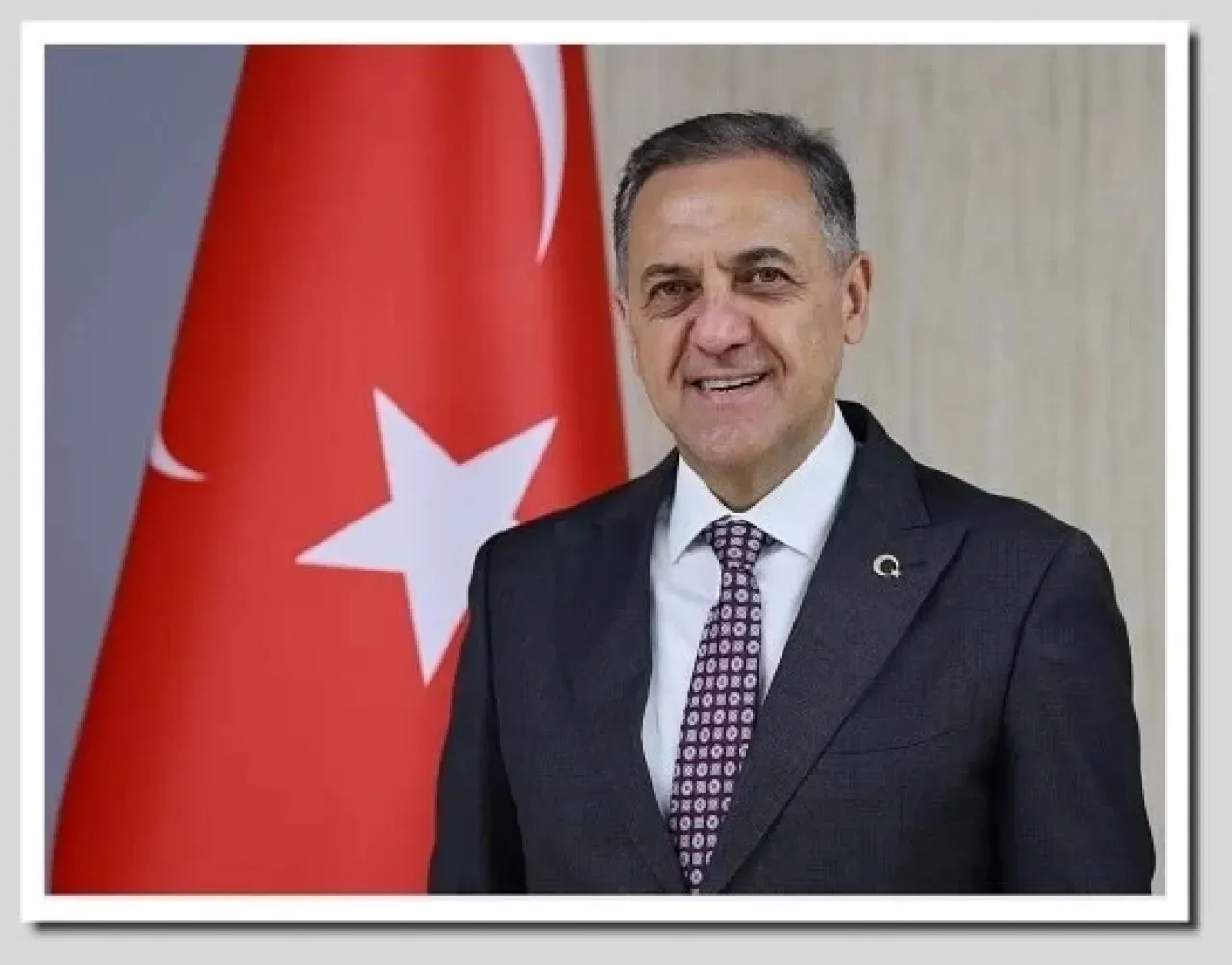 Yalova Valisi Ahmet Hamdi Usta'dan Kadir Gecesi Mesajı Yalova Valisi Ahmet Hamdi Usta'dan Kadir Gecesi Mesajı