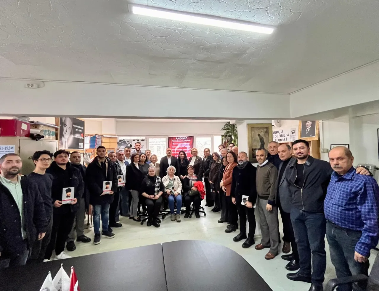 CHP Kartal Kadın Kolu, ADD Başkanı ile İstişarede Buluştu CHP Kartal Kadın Kolu, ADD Başkanı ile İstişarede Buluştu