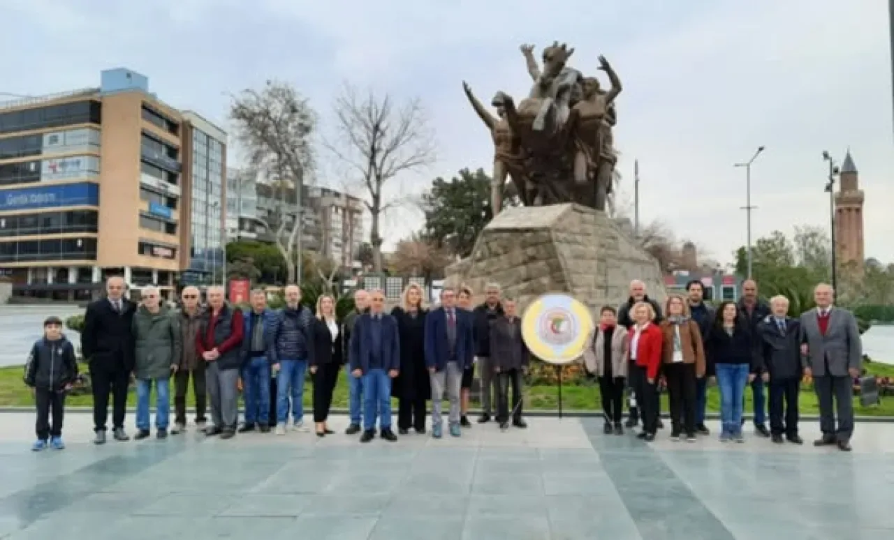 Antalya Tabip Odası'ndan 14 Mart Tıp Bayramı'nda Anlamlı Tören Antalya Tabip Odası'ndan 14 Mart Tıp Bayramı'nda Anlamlı Tören