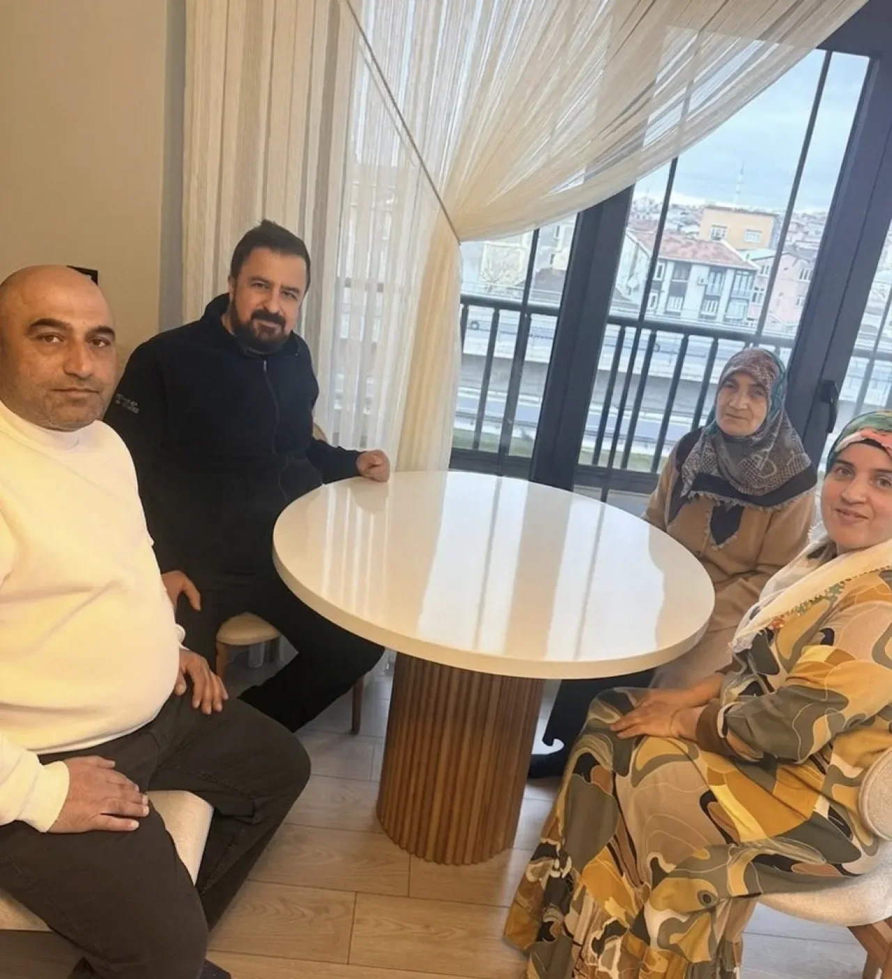 Esenler'de Ramazan Coşkusu: AK Parti Komşularla Buluştu Esenler'de Ramazan Coşkusu: AK Parti Komşularla Buluştu