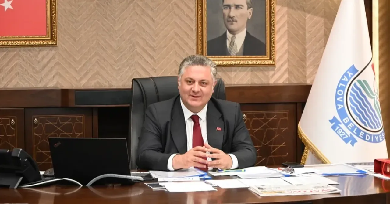 Yalova Belediye Başkanı Mehmet Gürel'den Kadir Gecesi Mesajı Yalova Belediye Başkanı Mehmet Gürel'den Kadir Gecesi Mesajı