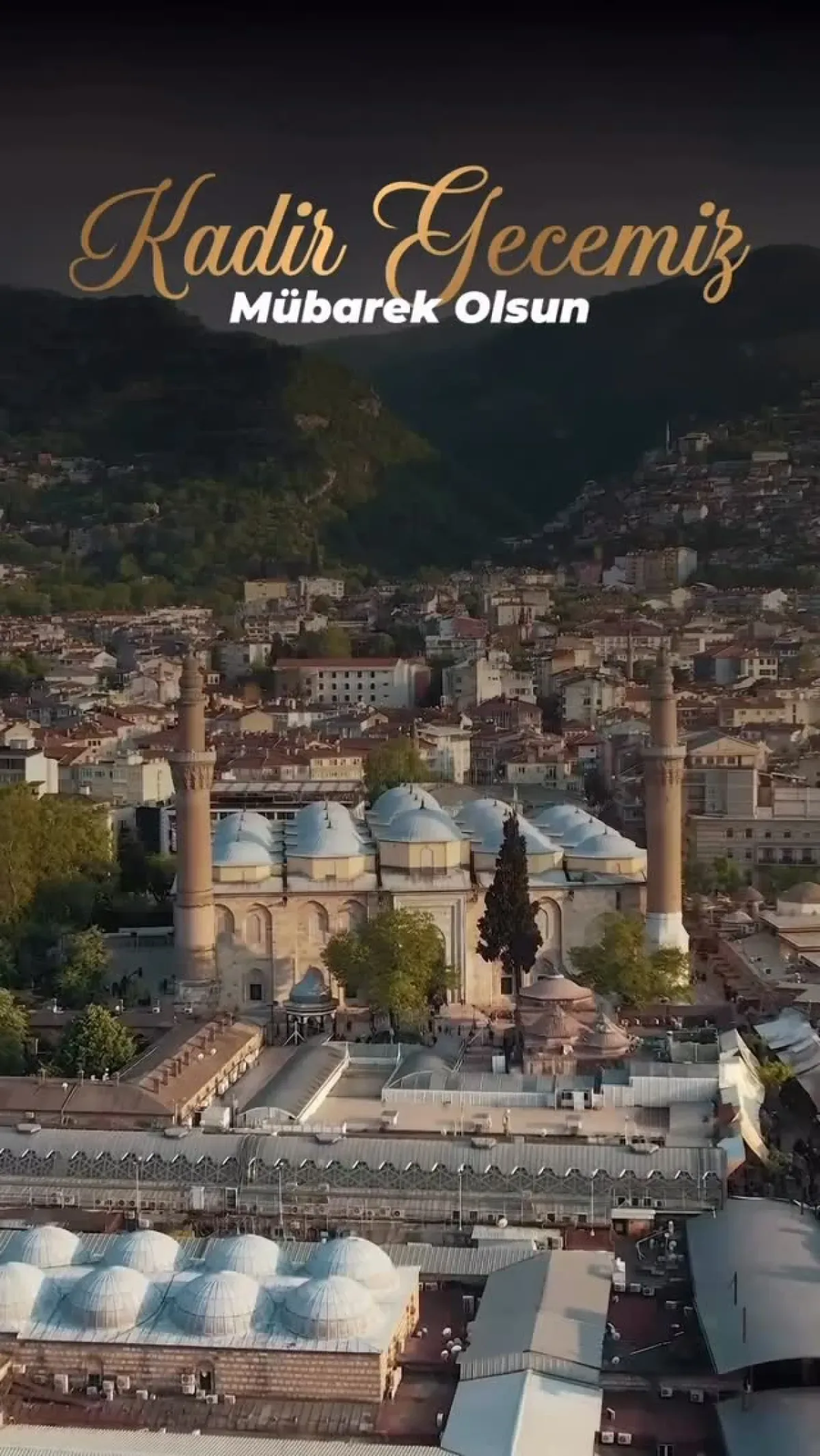 Bursa'da Kadir Gecesi Duaları Rahmet ve Bereket İçin Edildi Bursa'da Kadir Gecesi Duaları Rahmet ve Bereket İçin Edildi