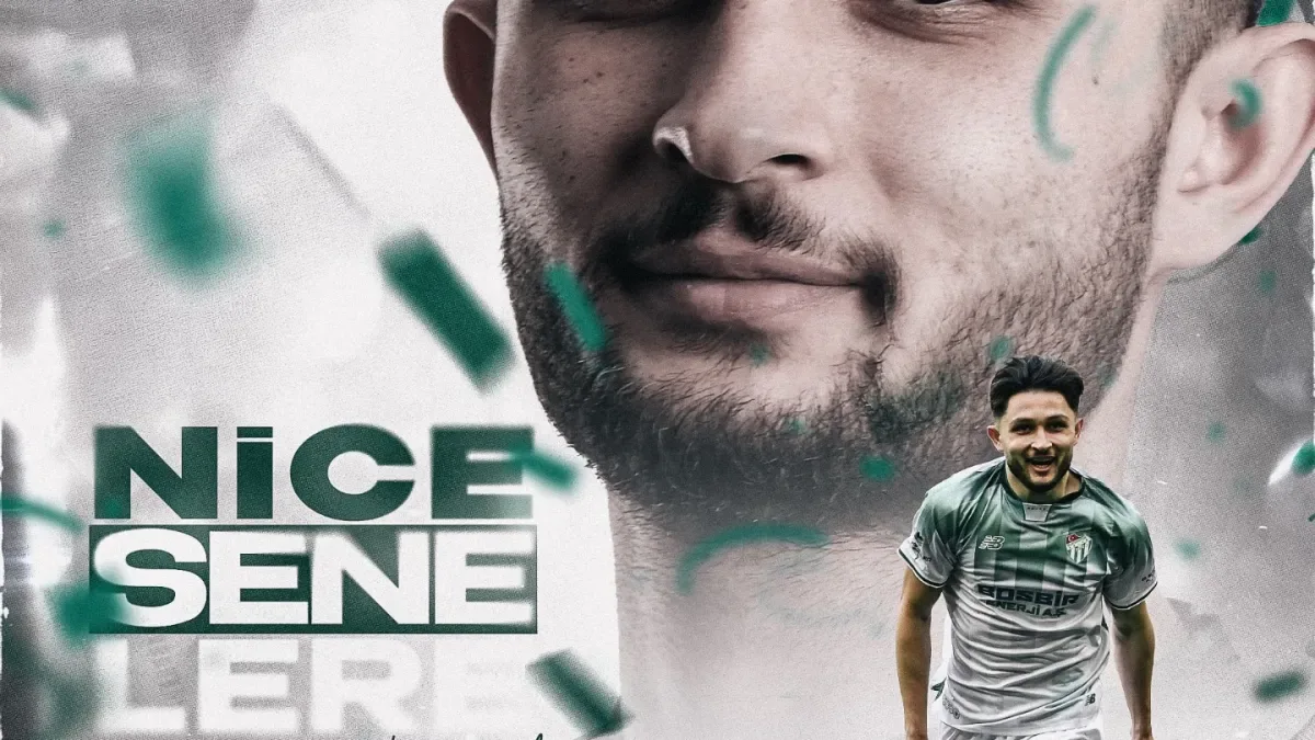 Bursaspor'dan Salih Kavrazlı'ya Doğum Günü Sürprizi Bursaspor'dan Salih Kavrazlı'ya Doğum Günü Sürprizi