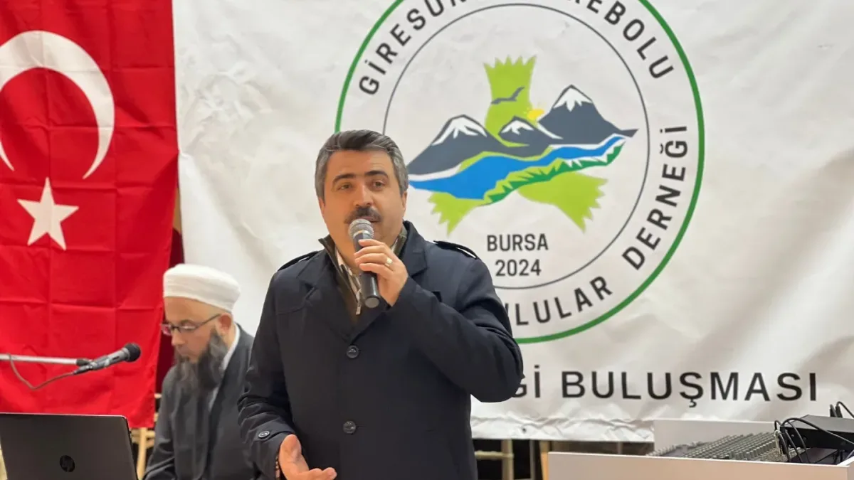 Oktay Yılmaz, Tirebolu Hemşehrileriyle İftar Sofrasında Buluştu Oktay Yılmaz, Tirebolu Hemşehrileriyle İftar Sofrasında Buluştu