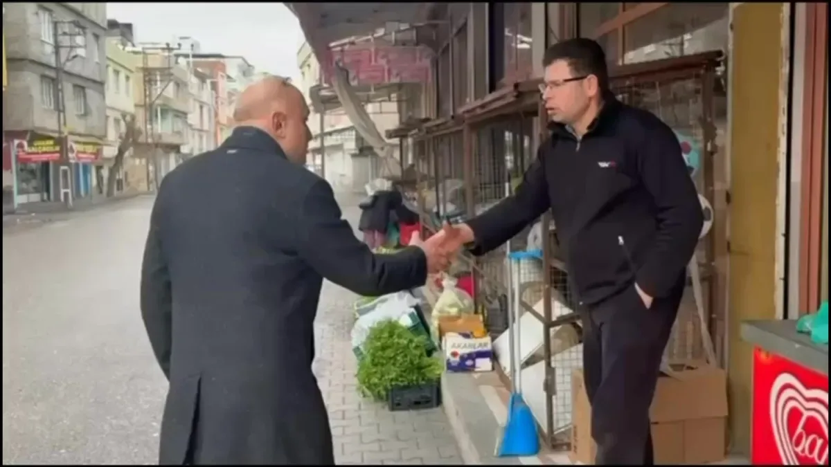 Gaziantep'te Ekmek Krizi: Milletvekili Meriç, Belediyenin 7 Liralık Ekmeğine Karşı Esnafı Savundu Gaziantep'te Ekmek Krizi: Milletvekili Meriç, Belediyenin 7 Liralık Ekmeğine Karşı Esnafı Savundu