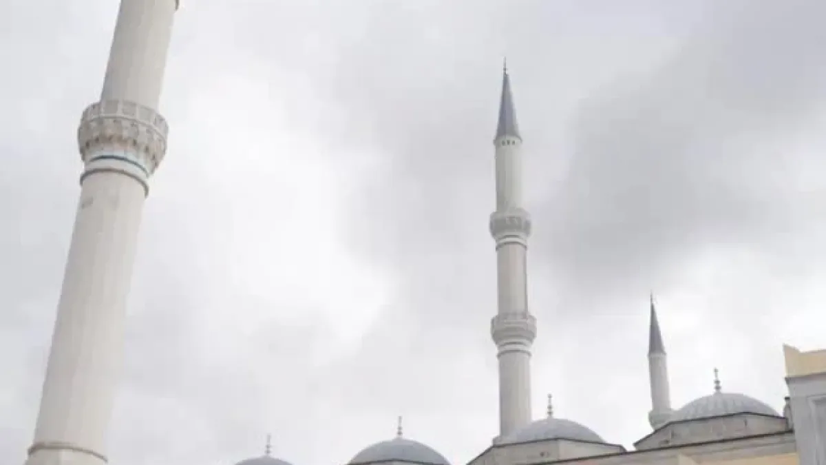 Tuzla Belediyesi, Ramazan'da Camileri Geziyoruz Programı ile Çamlıca Camii'nde Manevi Buluşma Düzenledi Tuzla Belediyesi, Ramazan'da Camileri Geziyoruz Programı ile Çamlıca Camii'nde Manevi Buluşma Düzenledi