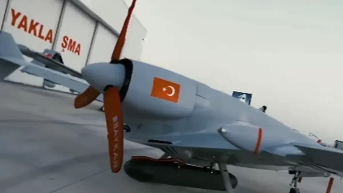 Baykar K2 Kamikaze İHA: 2000 Km Menzilli Yeni Silah Sistemi Tanıtıldı Baykar K2 Kamikaze İHA: 2000 Km Menzilli Yeni Silah Sistemi Tanıtıldı