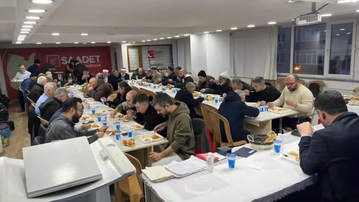 Saadet Partisi Bağcılar İlçe Yönetimi, İftar Sofrasında Bir Araya Geldi Saadet Partisi Bağcılar İlçe Yönetimi, İftar Sofrasında Bir Araya Geldi