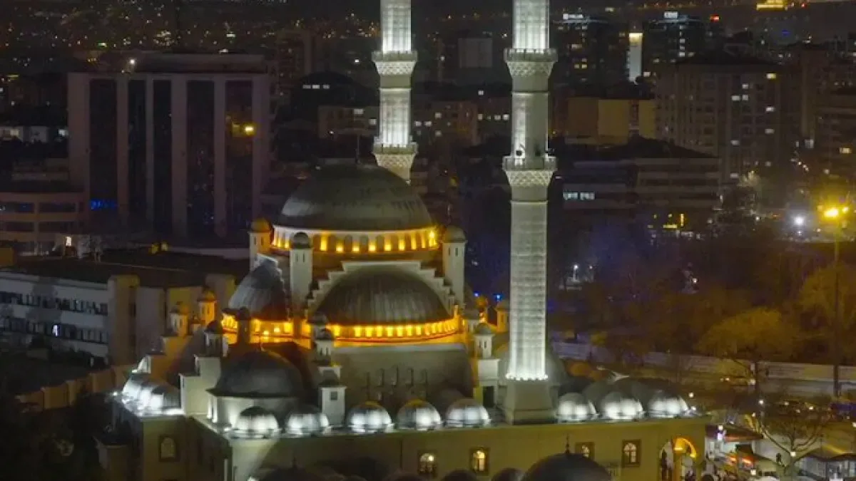 Uğur İbrahim Altay'dan Kadir Gecesi Mesajı: Konyalı Hemşehrilerime Selam Uğur İbrahim Altay'dan Kadir Gecesi Mesajı: Konyalı Hemşehrilerime Selam