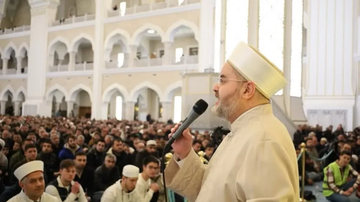 Gaziantep'te Kadir Gecesi Coşkusu: Şahinbey Millet Camii'nde Anlamlı Program Gaziantep'te Kadir Gecesi Coşkusu: Şahinbey Millet Camii'nde Anlamlı Program
