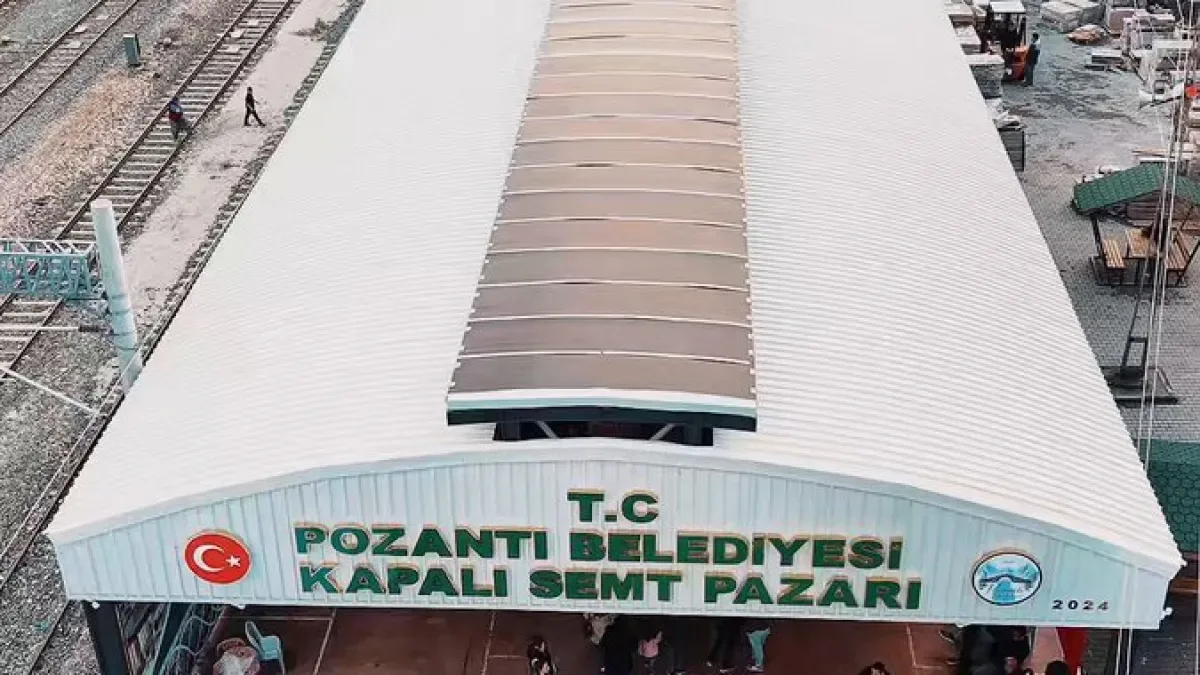 Pozantı'da Binlerce Kişilik İftar Sofrası: Başkan Avan'dan Birlik Mesajı Pozantı'da Binlerce Kişilik İftar Sofrası: Başkan Avan'dan Birlik Mesajı