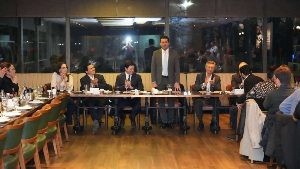 Kadıköy Belediye Başkanı Kosedagi, CHP İlçe Başkanı Saritas ile İftarda Buluştu: "Birlikte Çalışacağız" Kadıköy Belediye Başkanı Kosedagi, CHP İlçe Başkanı Saritas ile İftarda Buluştu: "Birlikte Çalışacağız"