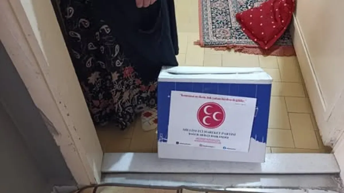 MHP Bağcılar Ramazan Yardım Kolileri ile İhtiyaç Sahiplerine Ulaşıyor MHP Bağcılar Ramazan Yardım Kolileri ile İhtiyaç Sahiplerine Ulaşıyor