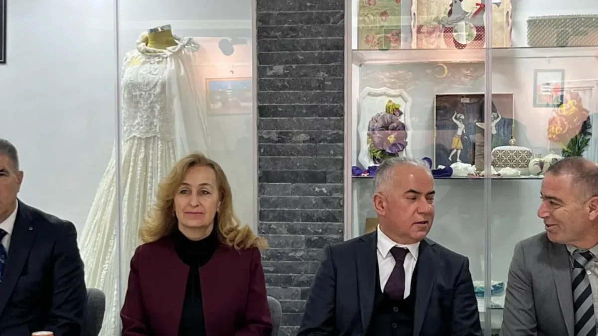 Şile Halk Eğitim Merkezi İftar Yemeğinde Kaymakam ve Eğitim Yöneticileri Bir Araya Geldi Şile Halk Eğitim Merkezi İftar Yemeğinde Kaymakam ve Eğitim Yöneticileri Bir Araya Geldi
